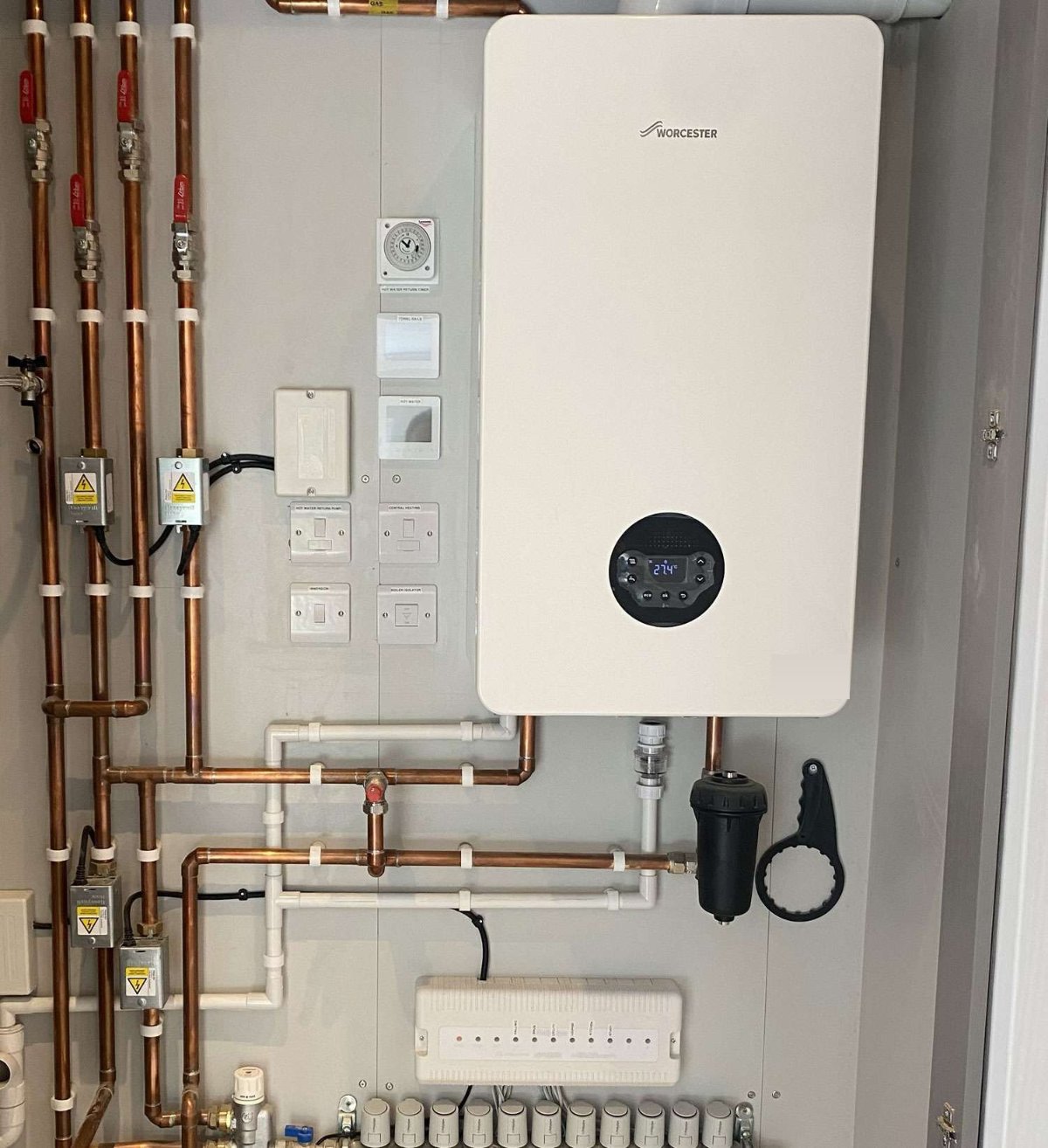 Worcester combi boiler installed with new copper pipework by United 2 Plumb